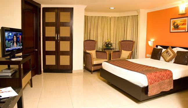 Shilton Suites Μπανγκαλόρ Δωμάτιο φωτογραφία
